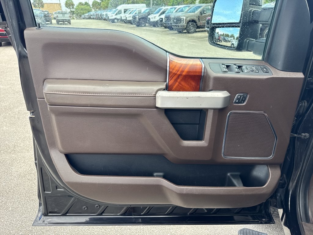 Used 2019 Ford F250 King Ranch w/ King Ranch Ultimate Package AWD/4WD image 14