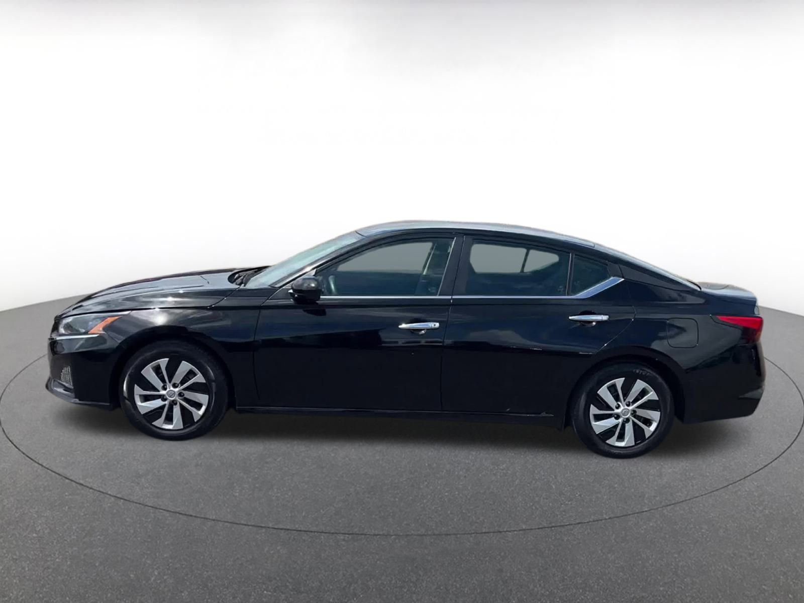 Used 2023 Nissan Altima 2.5 S image 9