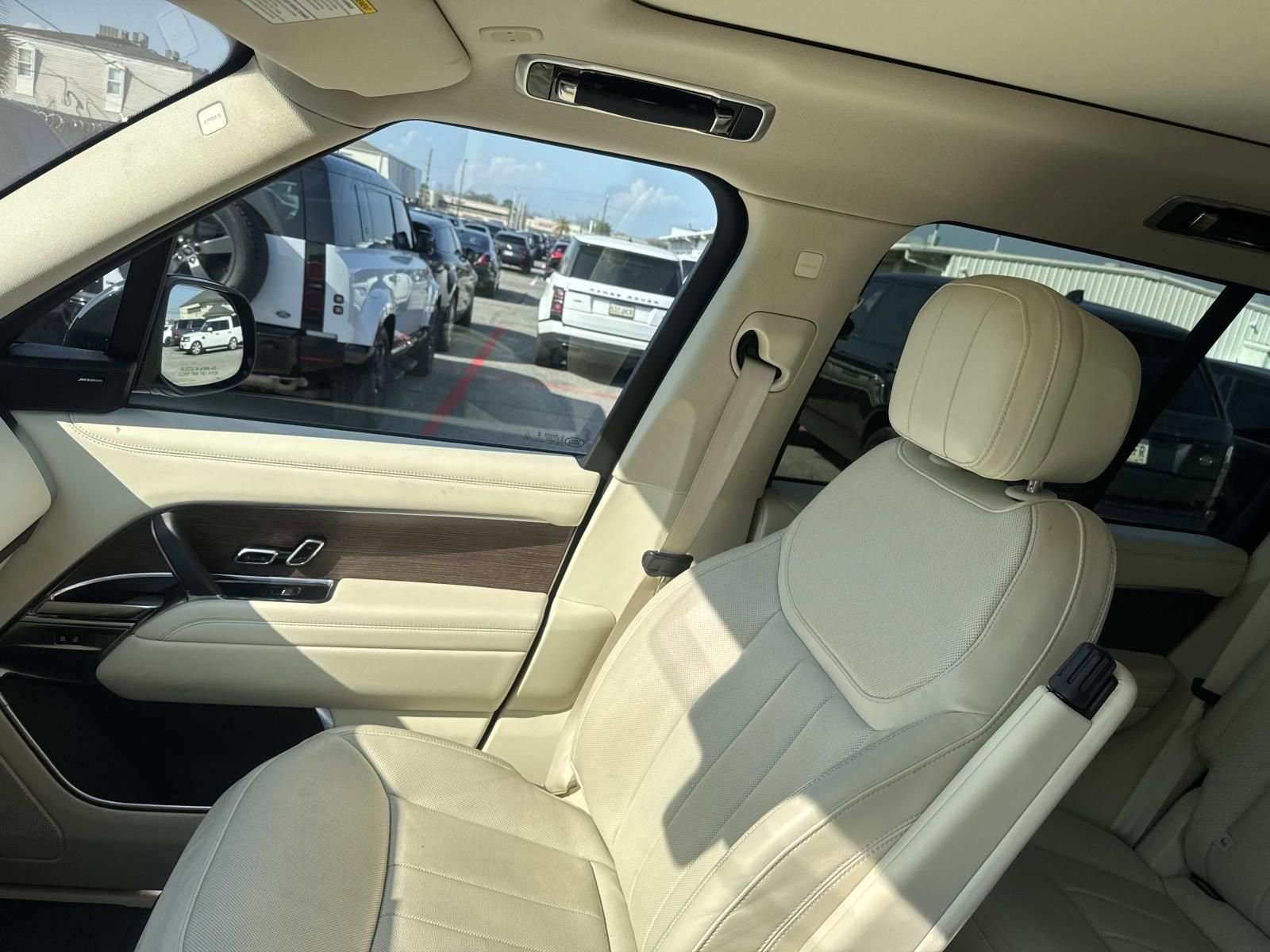 Used 2023 Land Rover Range Rover SE AWD/4WD image 16
