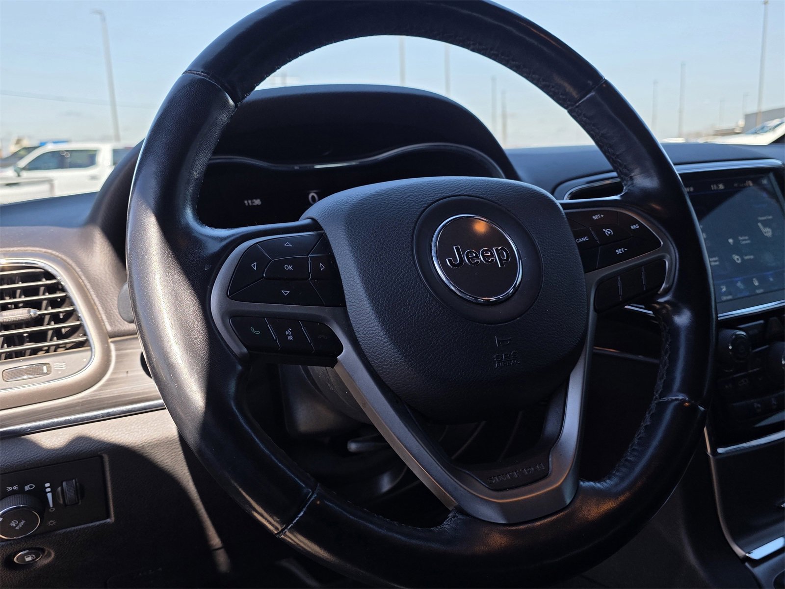 Used 2021 Jeep Grand Cherokee Limited image 26