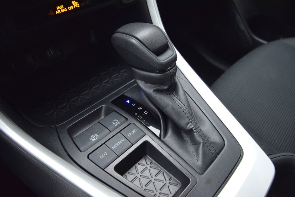 Used 2024 Toyota RAV4 LE image 25