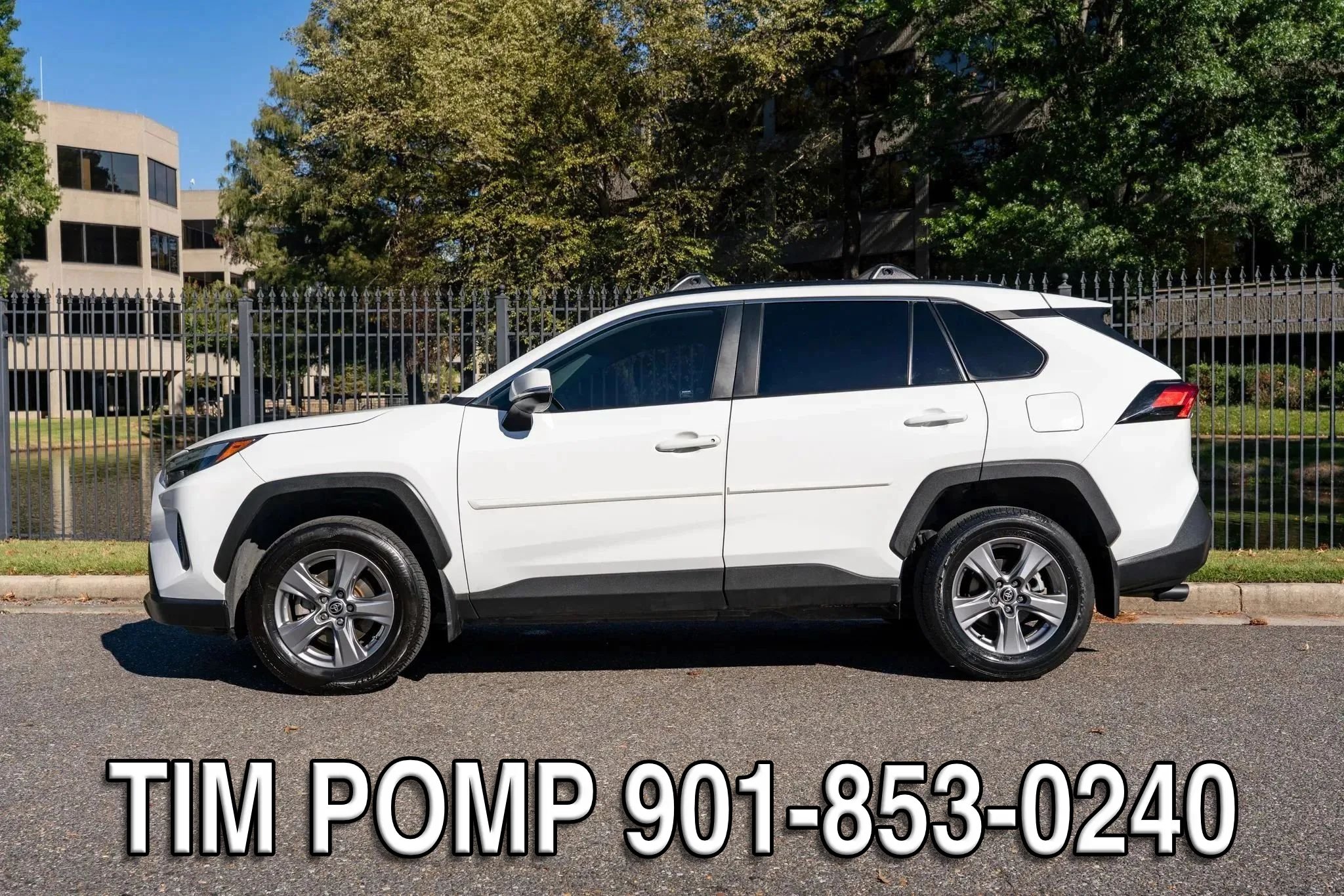 Used 2025 Toyota RAV4 XLE w/ Convenience Package FWD image 10