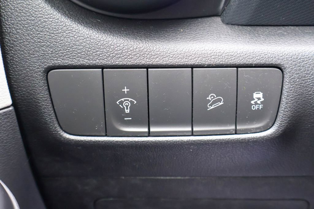 Used 2023 Hyundai Kona SEL image 17