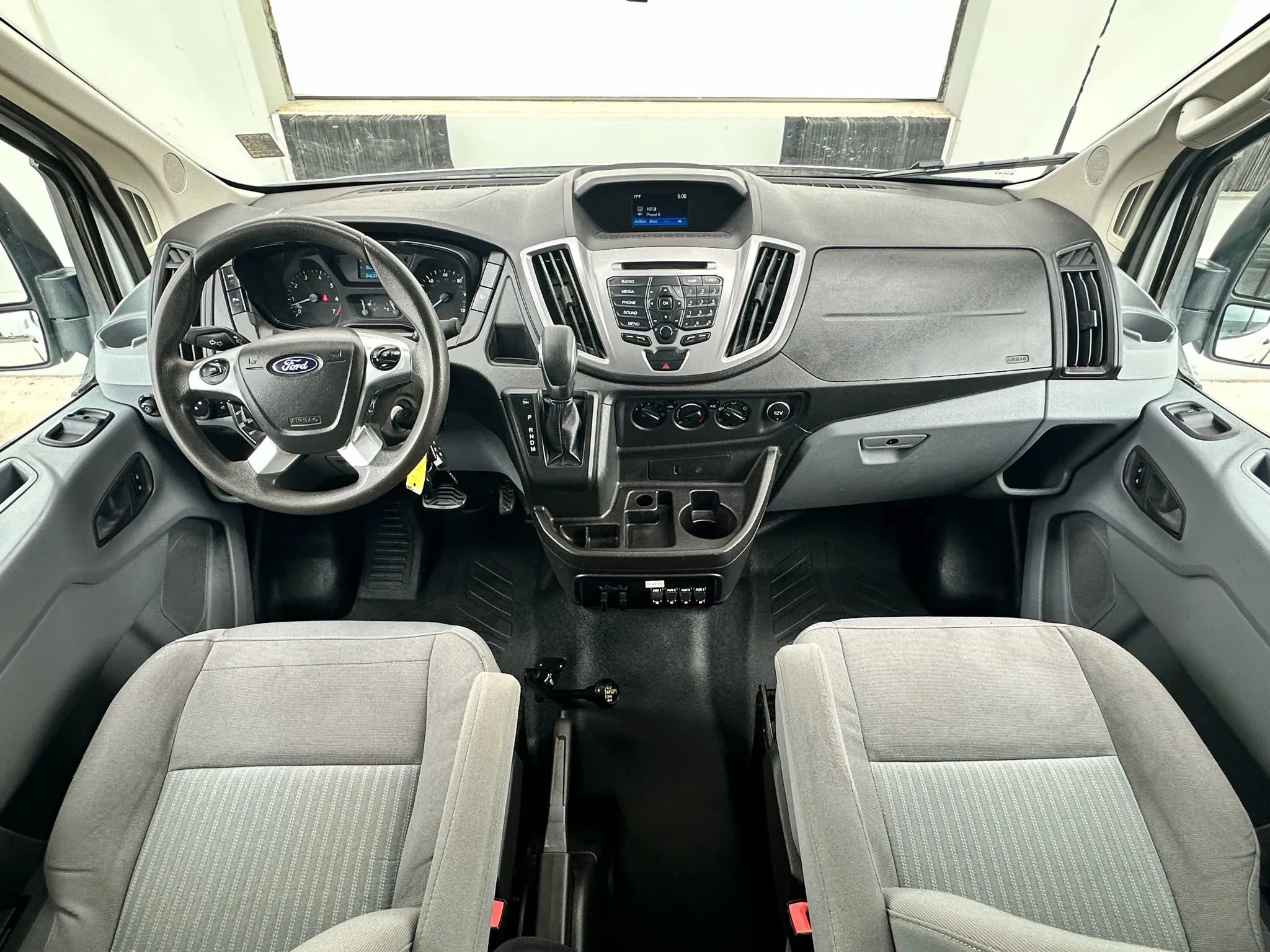Used 2018 Ford Transit 150 XLT image 13