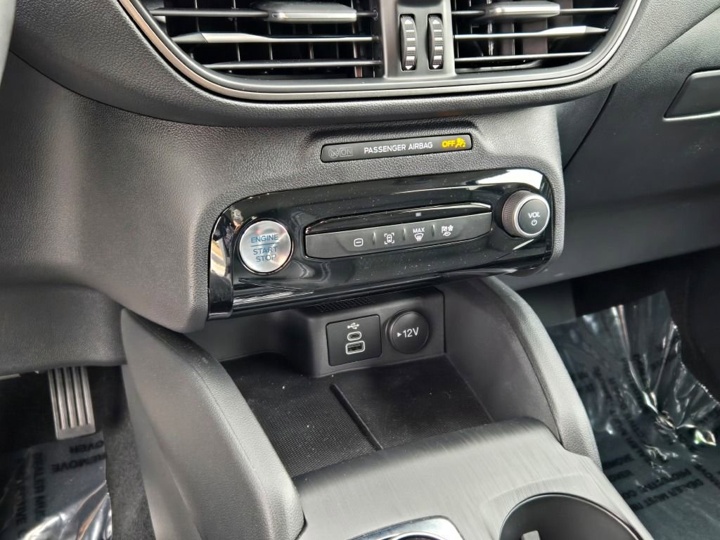 Used 2024 Ford Escape SE image 27