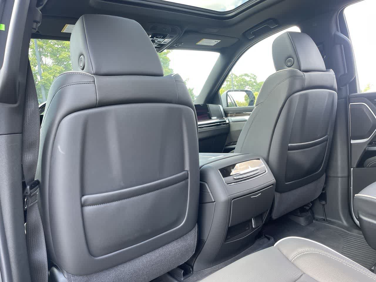 Certified 2026 Cadillac Escalade Luxury w/ LPO, Floor Liner Package AWD/4WD image 21