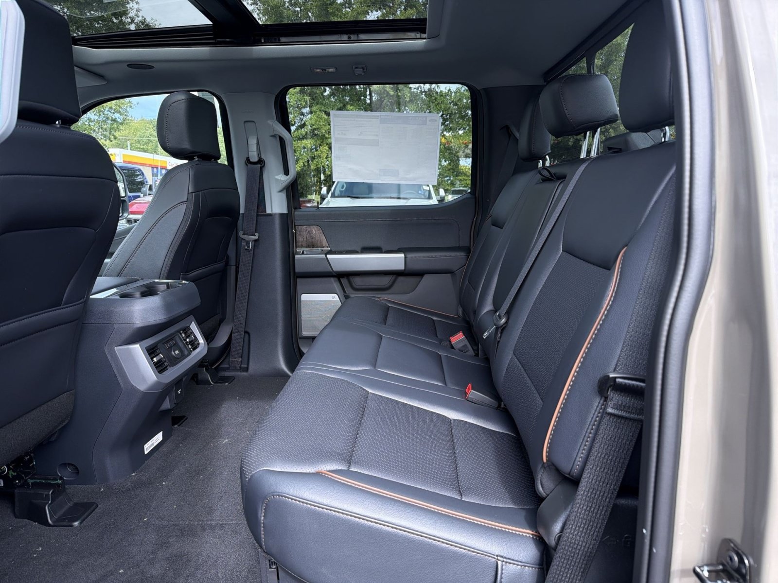 New 2027 Ford F350 Lariat w/ Lariat Ultimate Package AWD/4WD image 28