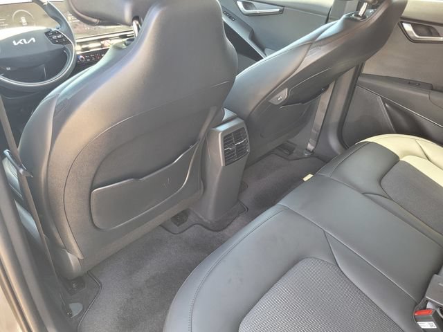 Used 2025 Kia Niro Wind FWD image 12