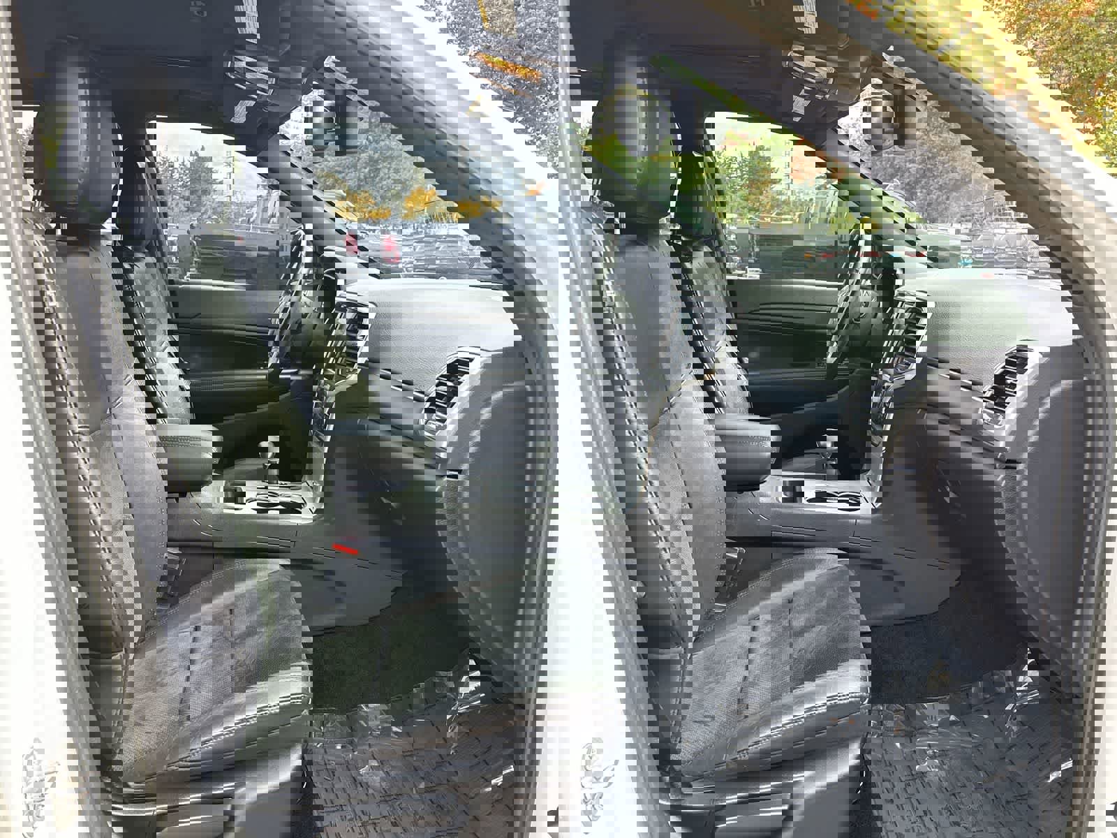 Certified 2015 Jeep Grand Cherokee Altitude image 4