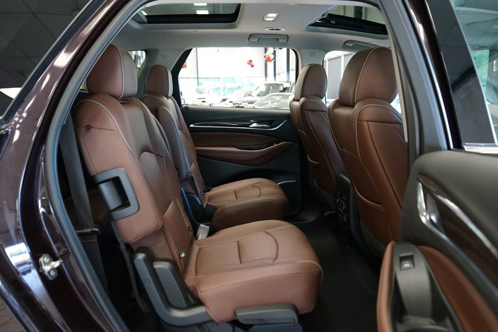 Used 2021 Buick Enclave Avenir w/ Avenir Technology Package AWD/4WD image 14