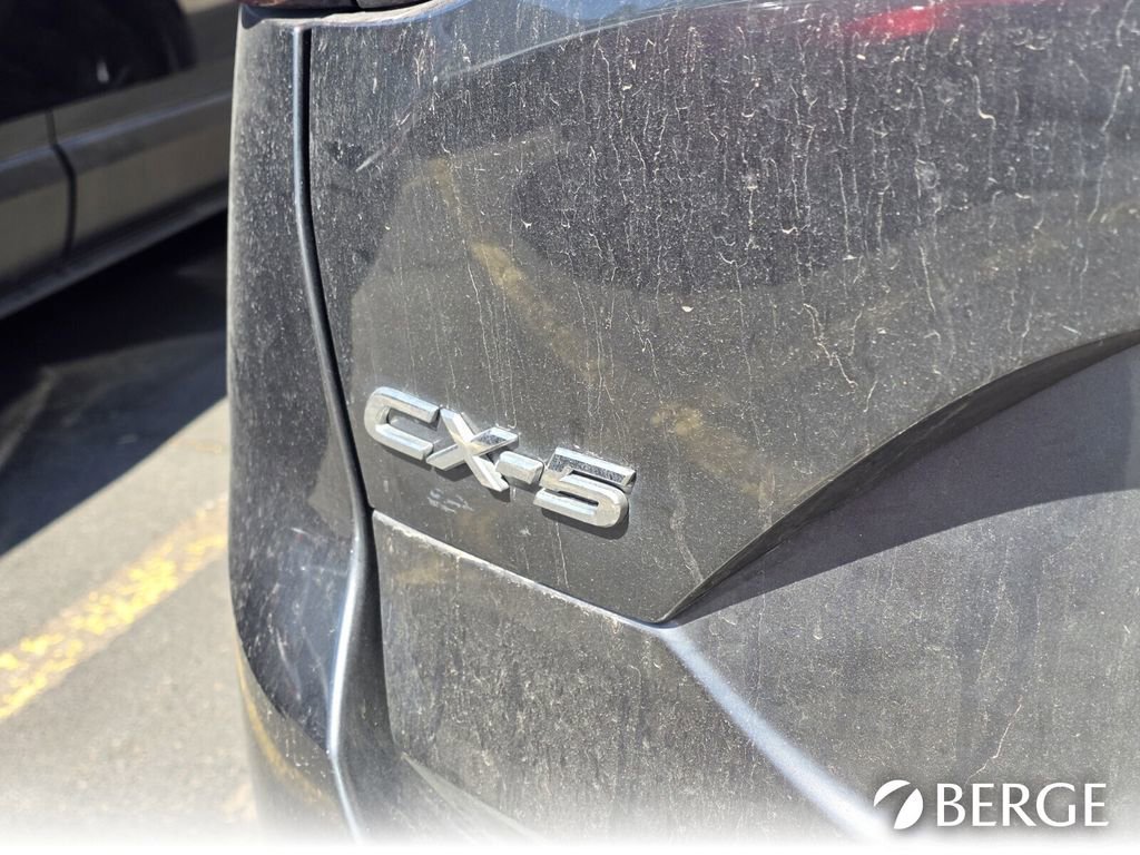 Used 2017 MAZDA CX-5 Touring w/ Preferred Equipment Package FWD image 9