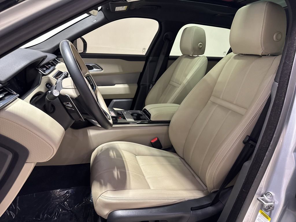 Used 2023 Land Rover Range Rover Velar R-Dynamic S image 12