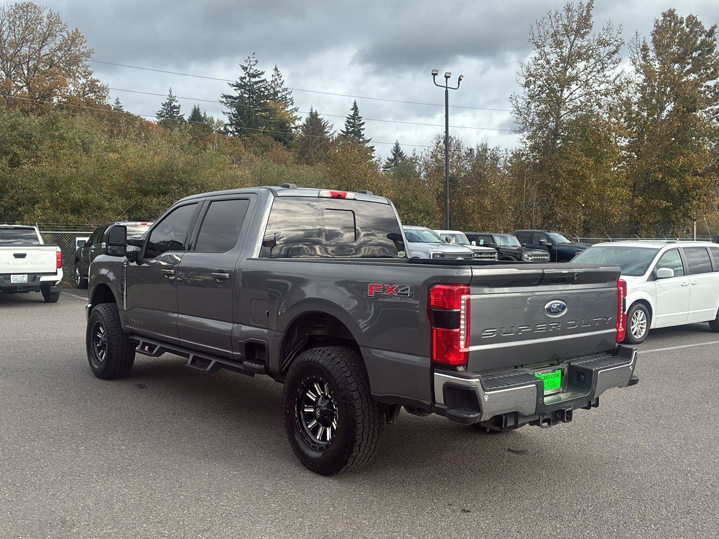 Used 2023 Ford F250 Lariat w/ FX4 Off-Road Package AWD/4WD image 3