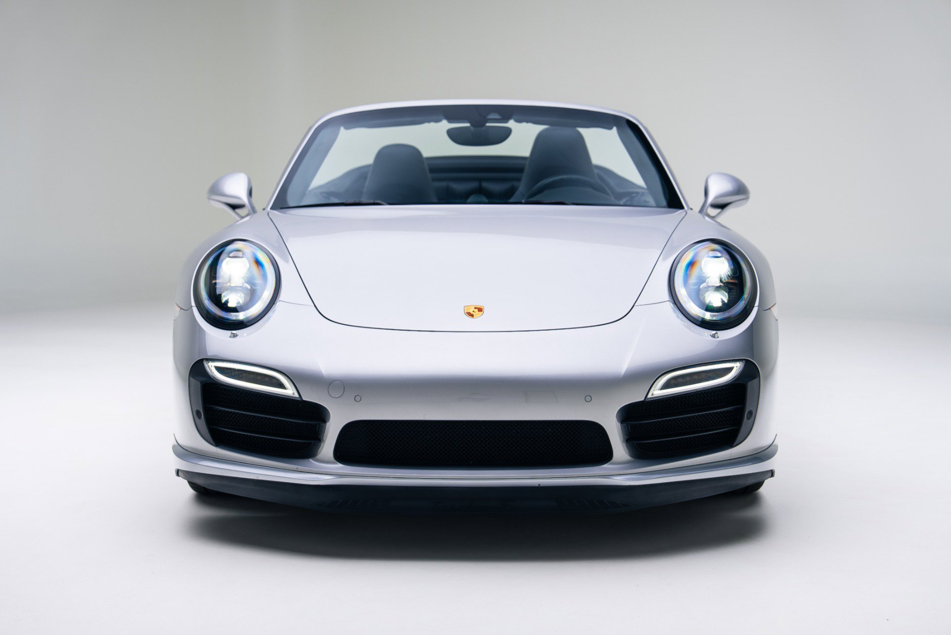 Used 2016 Porsche 911 Turbo S image 4