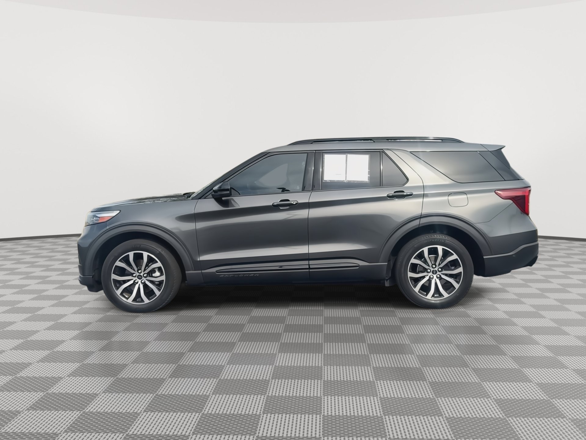 Used 2020 Ford Explorer ST w/ Premium Technology Package AWD/4WD image 5