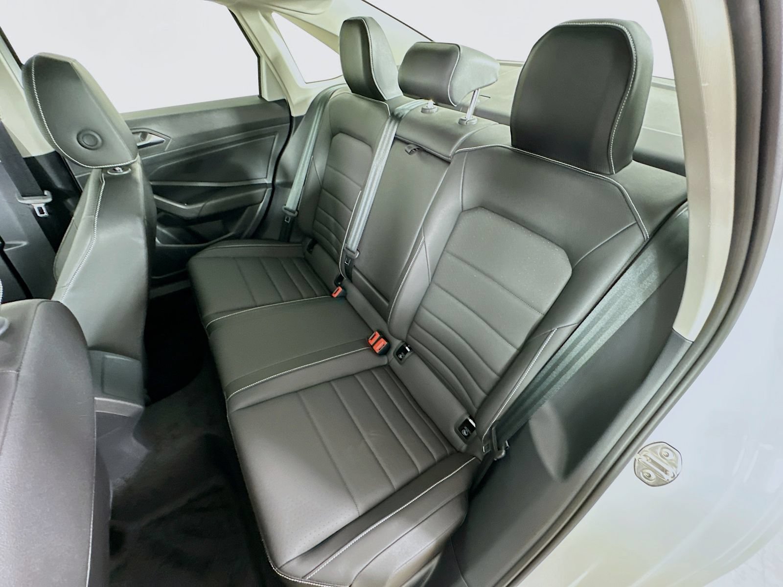 Used 2024 Volkswagen Jetta SE FWD image 34