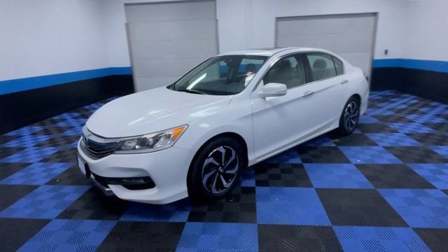 Used 2017 Honda Accord EX-L image 4