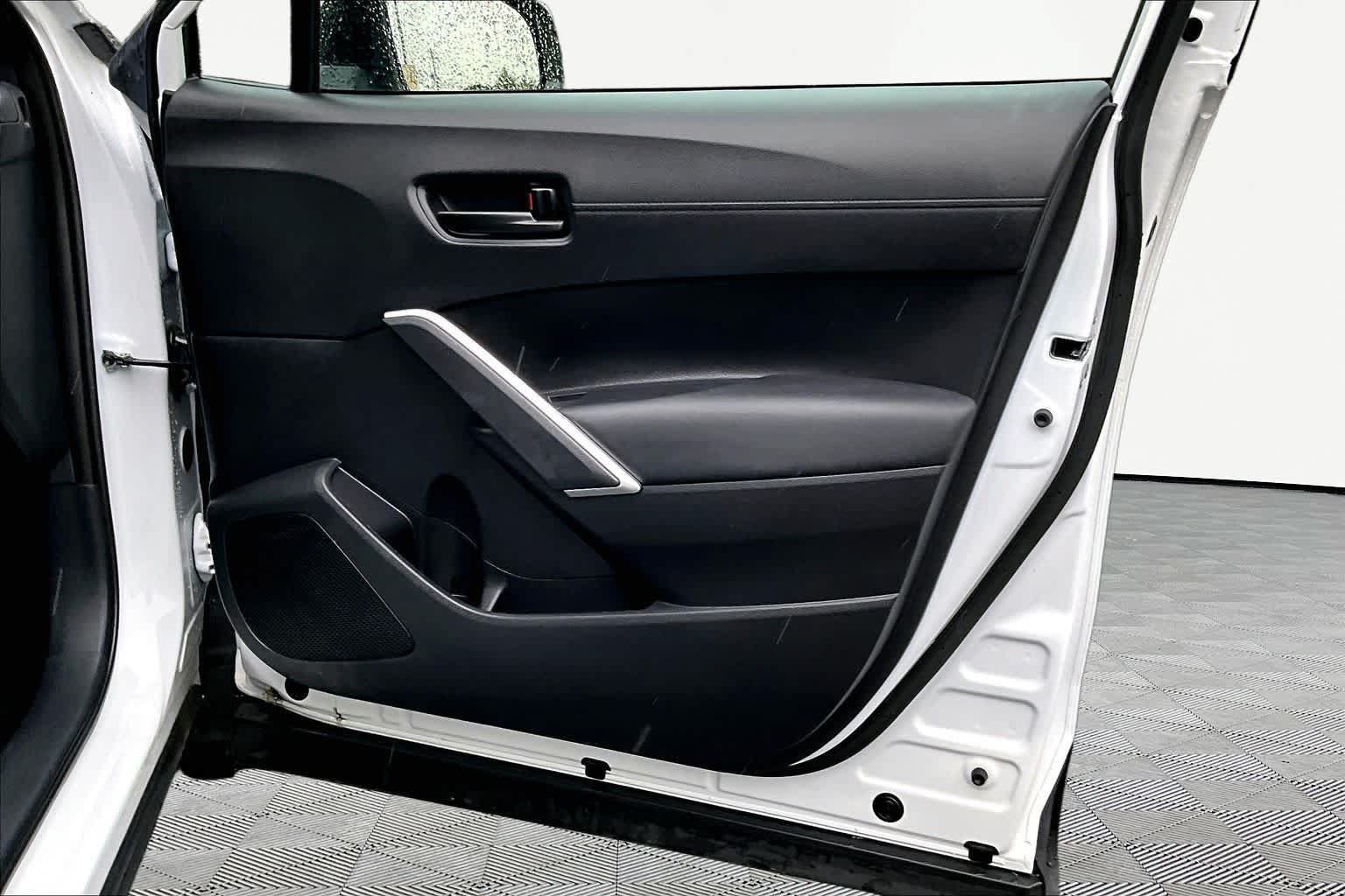 Certified 2024 Toyota Corolla Cross AWD Hybrid image 23