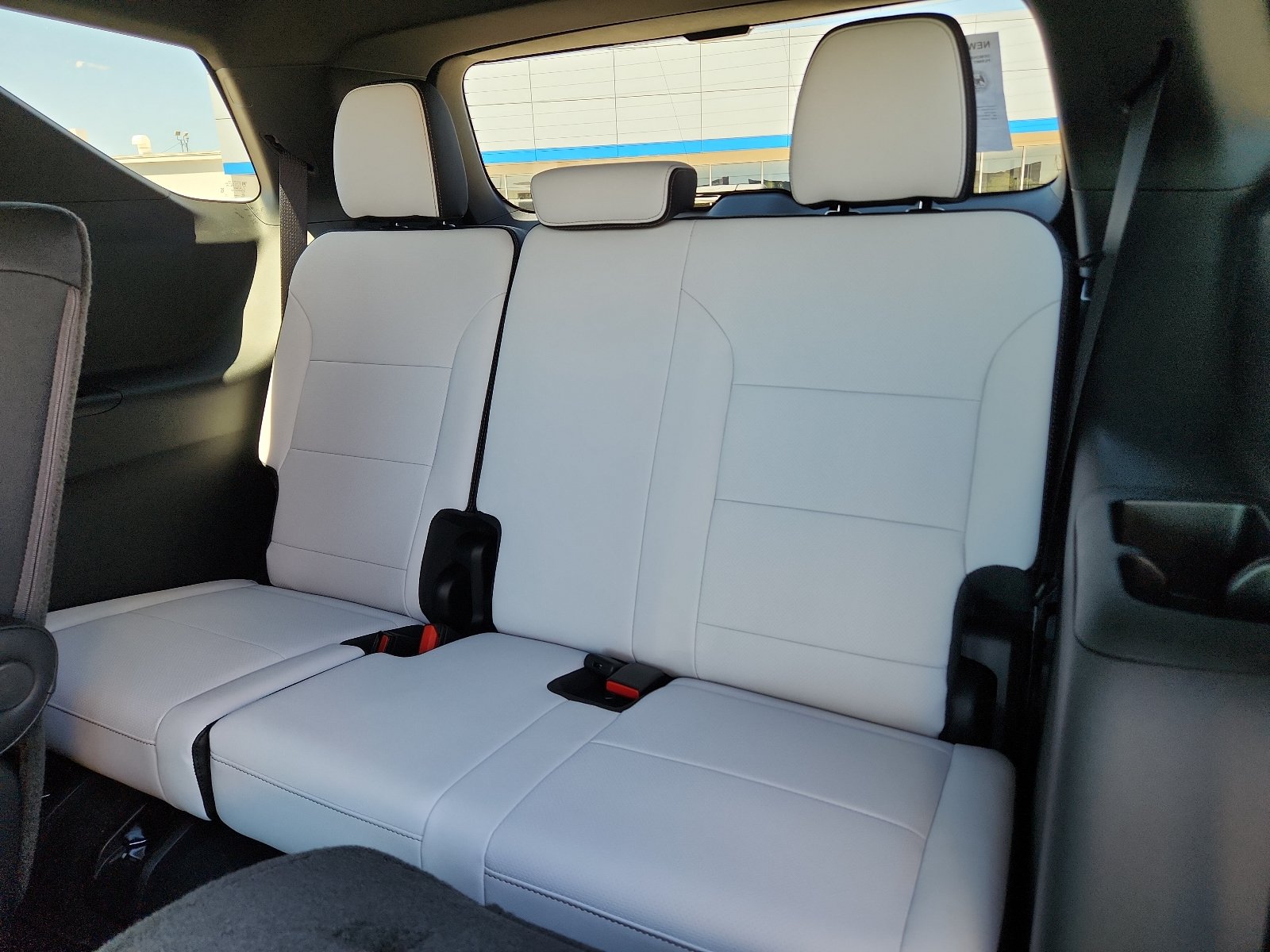 New 2026 Chevrolet Traverse High Country w/ LPO, Floor Liner Package AWD/4WD image 11