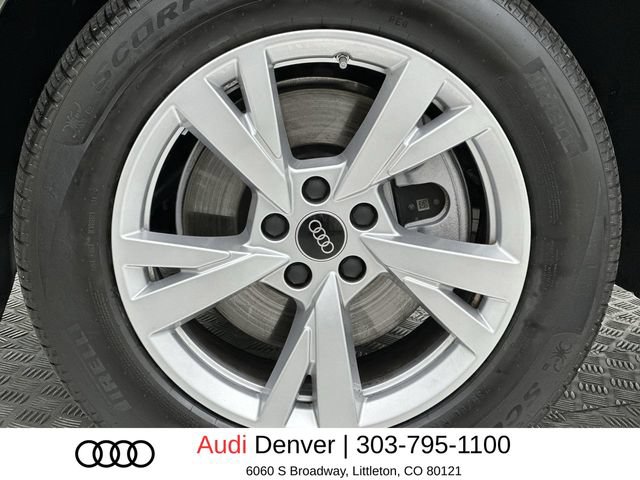 Used 2025 Audi Q5 Premium w/ Convenience Package AWD/4WD image 10