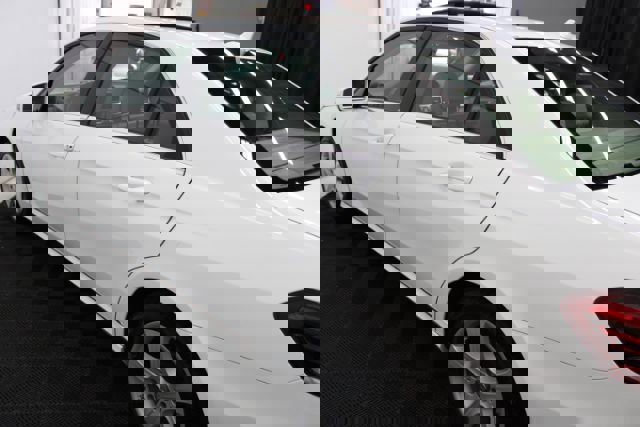 Used 2016 Mercedes-Benz E 350 4MATIC image 11