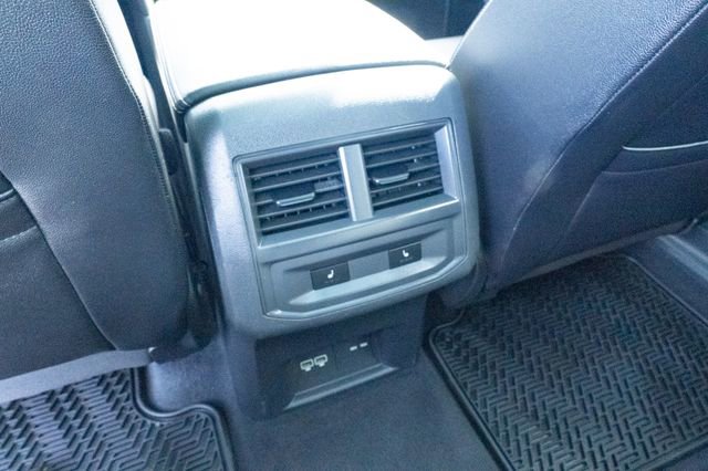 Used 2020 Volkswagen Atlas Cross Sport SEL Premium AWD/4WD image 35