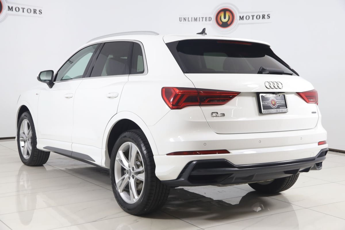 Used 2019 Audi Q3 2.0T Premium w/ Convenience Package AWD/4WD image 4
