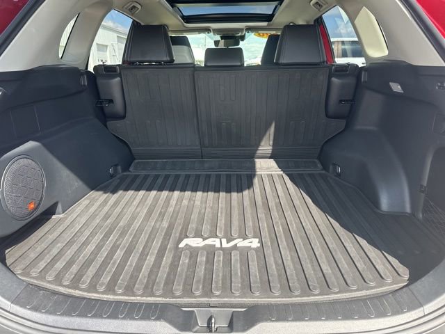 Used 2020 Toyota RAV4 Limited AWD/4WD image 58
