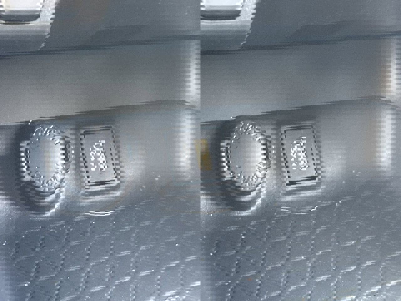 Used 2025 Toyota RAV4 LE image 27