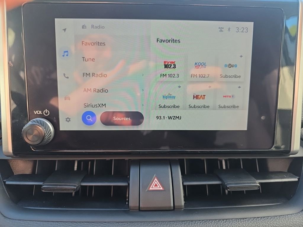 Used 2024 Toyota RAV4 XLE image 30