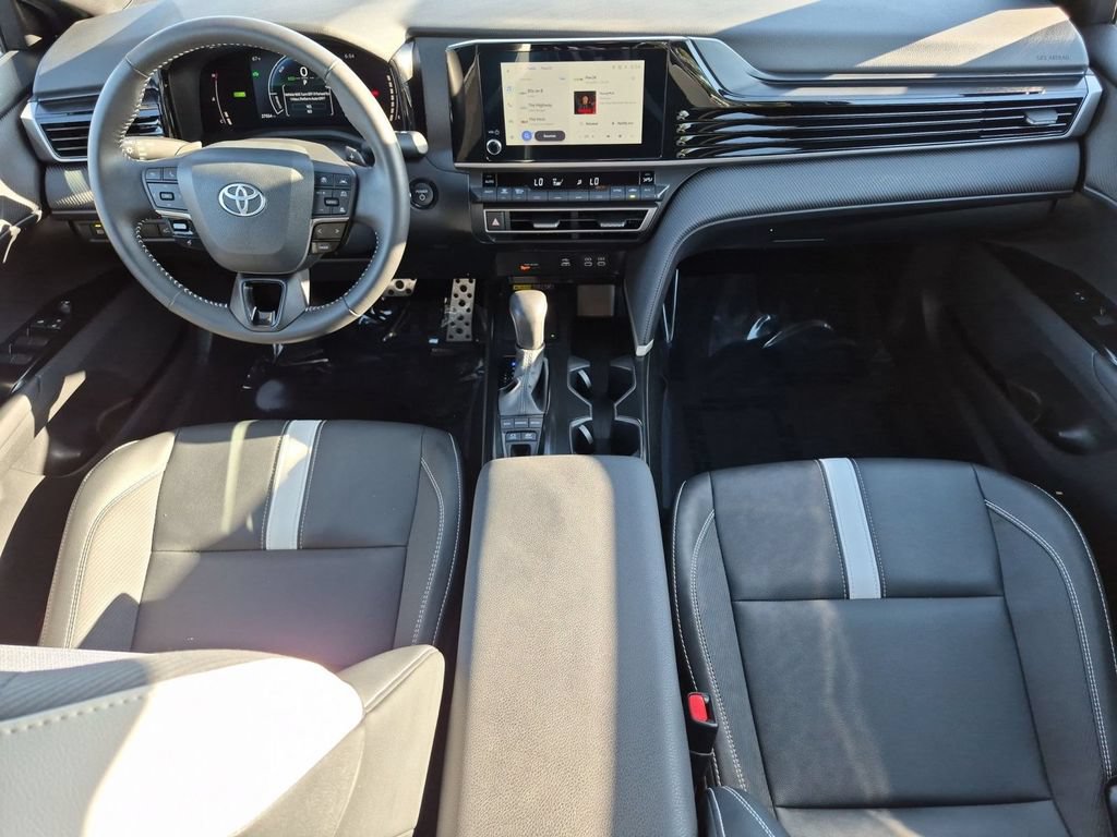 Used 2026 Toyota Camry SE FWD image 29