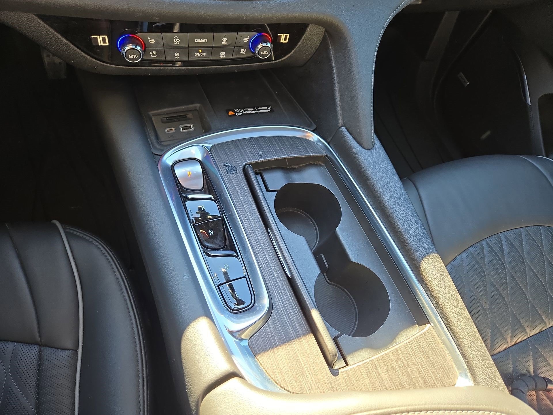 Used 2022 Buick Enclave Avenir w/ Avenir Technology Package image 22