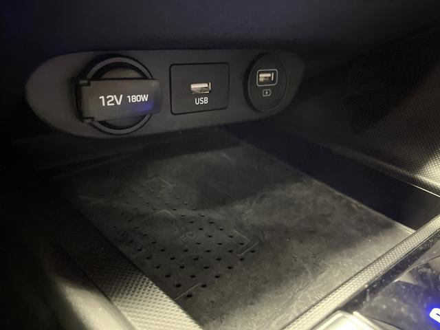 Used 2021 Hyundai Elantra Limited image 23