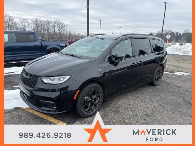 Used 2021 Chrysler Pacifica Limited w/ S Appearance Package