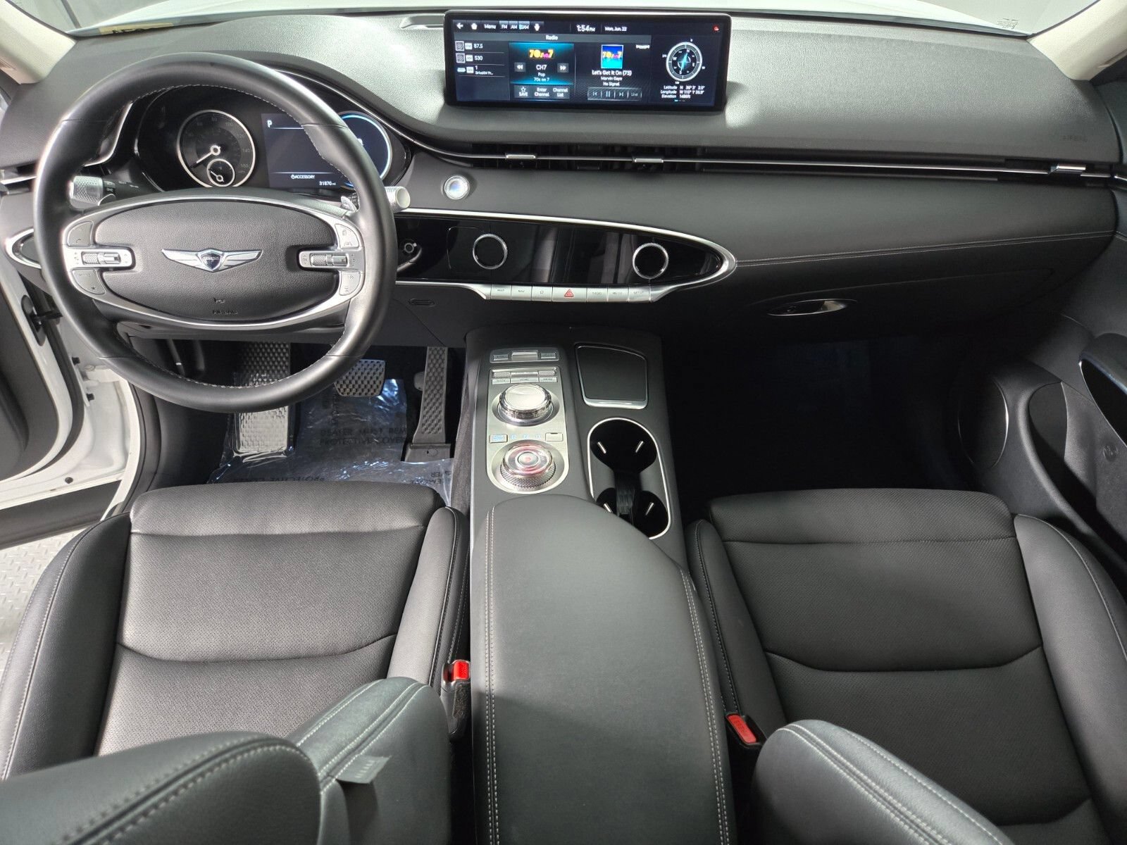 Used 2025 Genesis GV70 2.5T AWD/4WD image 12