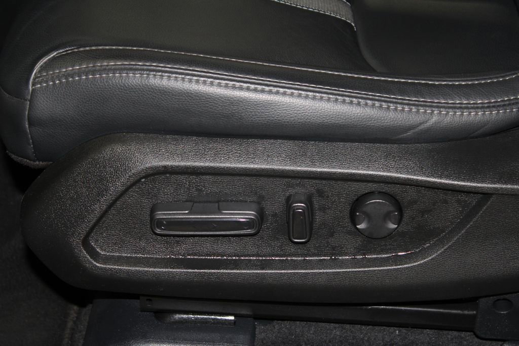 Used 2023 Honda Pilot EX-L image 14