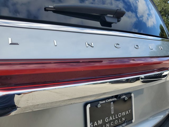 Used 2022 Lincoln Navigator Reserve image 10
