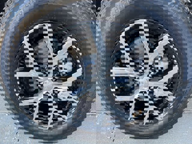 Certified 2025 Jeep Grand Cherokee Limited image 9