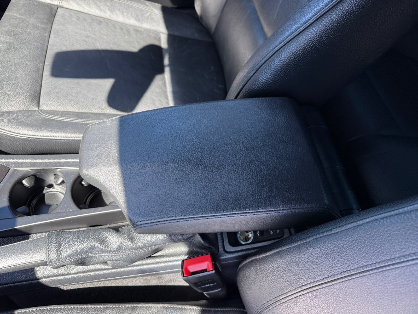 Used 2011 BMW 128i Convertible RWD image 14
