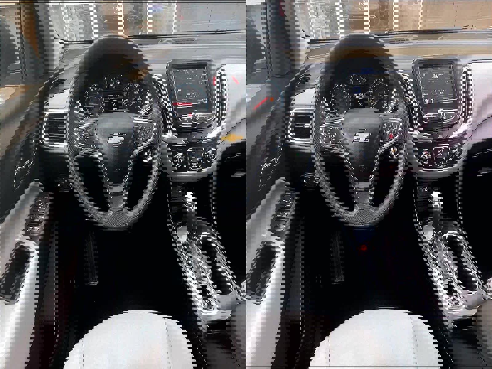 Used 2019 Chevrolet Equinox LS image 18