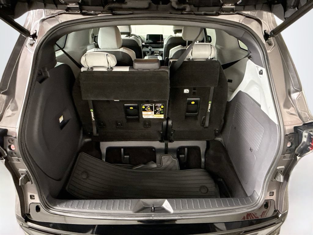 Certified 2021 Toyota Sienna XSE AWD/4WD image 31