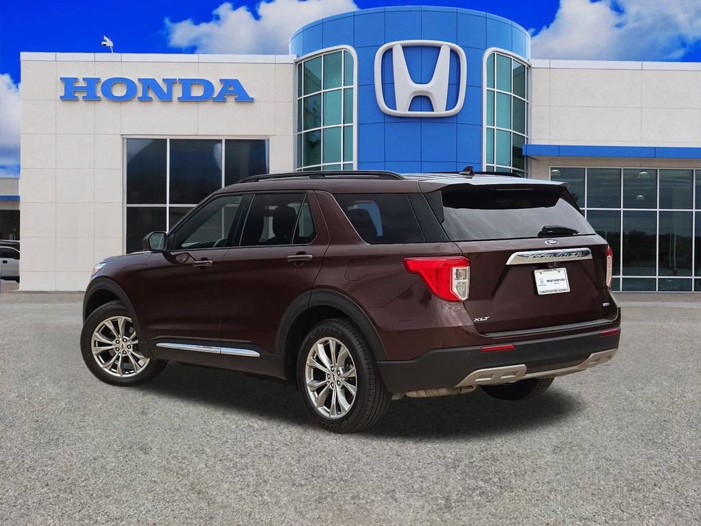 Used 2020 Ford Explorer XLT w/ Equipment Group 202A AWD/4WD image 5