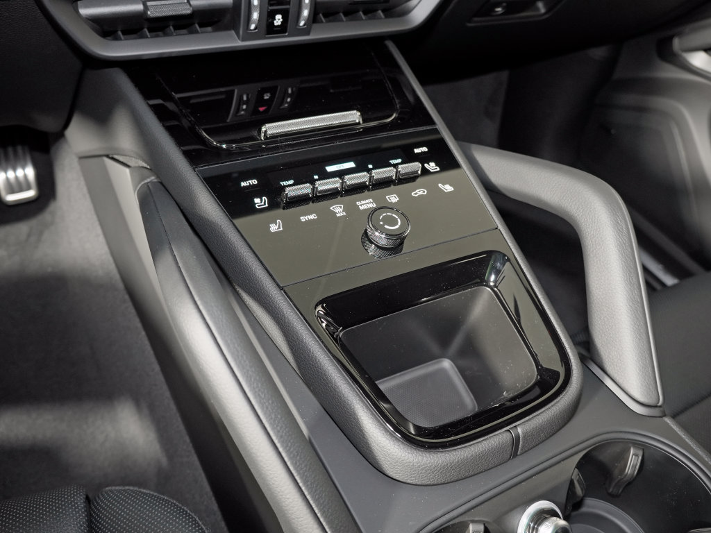 New 2026 Porsche Cayenne S AWD/4WD image 31