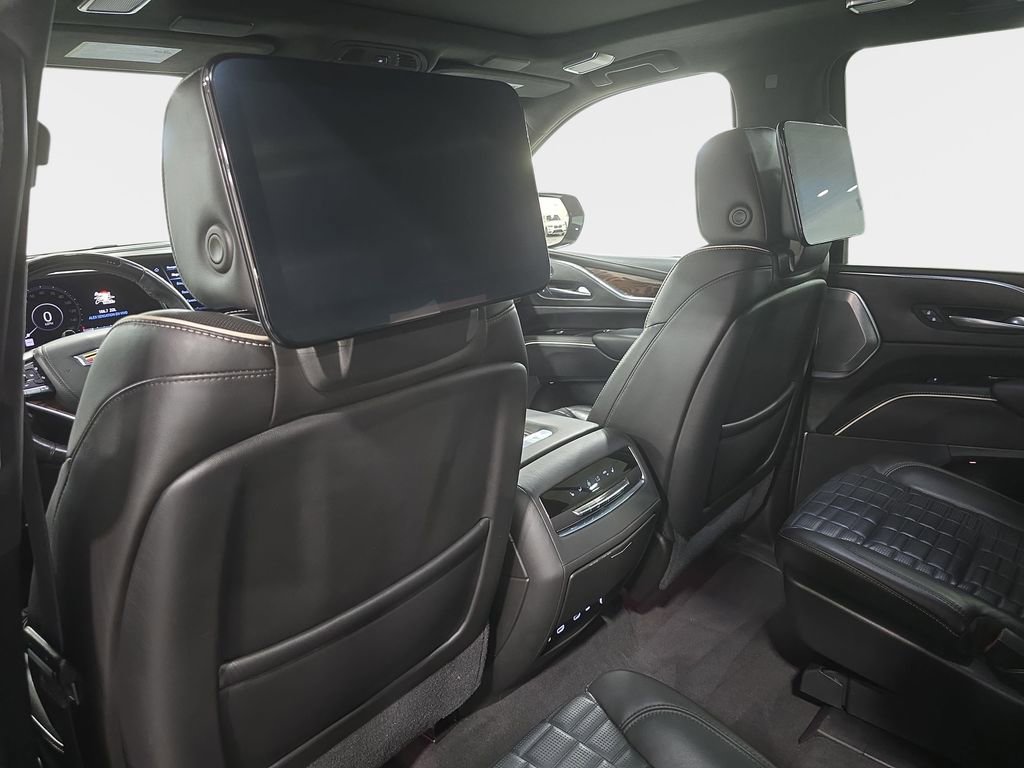 Used 2021 Cadillac Escalade ESV Sport Platinum w/ LPO, ONYX Package image 13