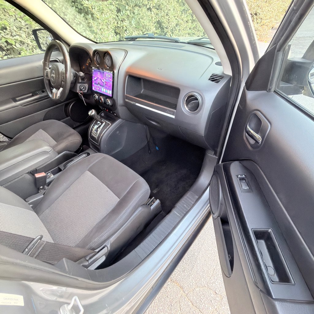 Used 2014 Jeep Patriot Latitude AWD/4WD image 21