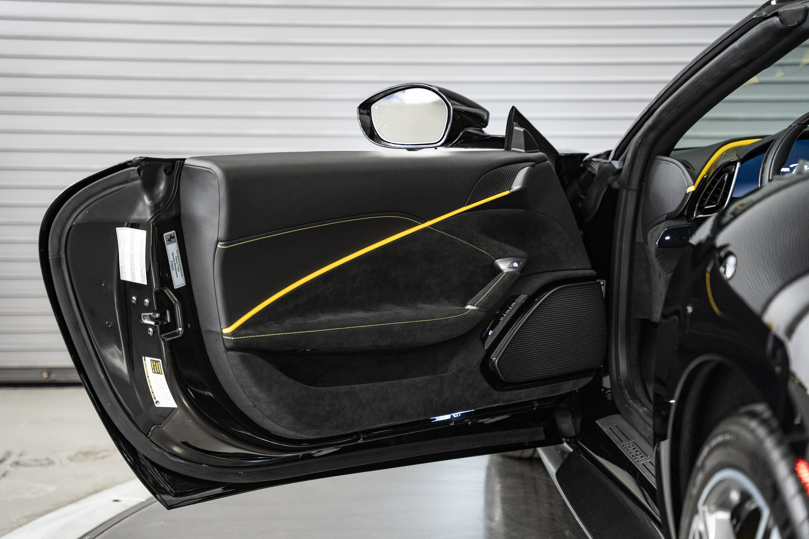 Used 2025 Ferrari Roma Spider RWD image 27