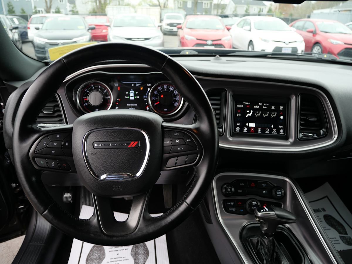 Used 2020 Dodge Challenger SXT AWD/4WD image 15