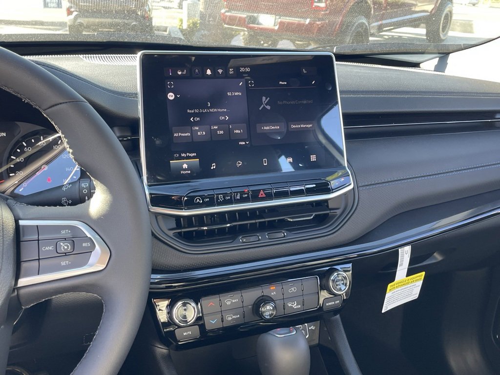 New 2026 Jeep Compass Latitude image 26