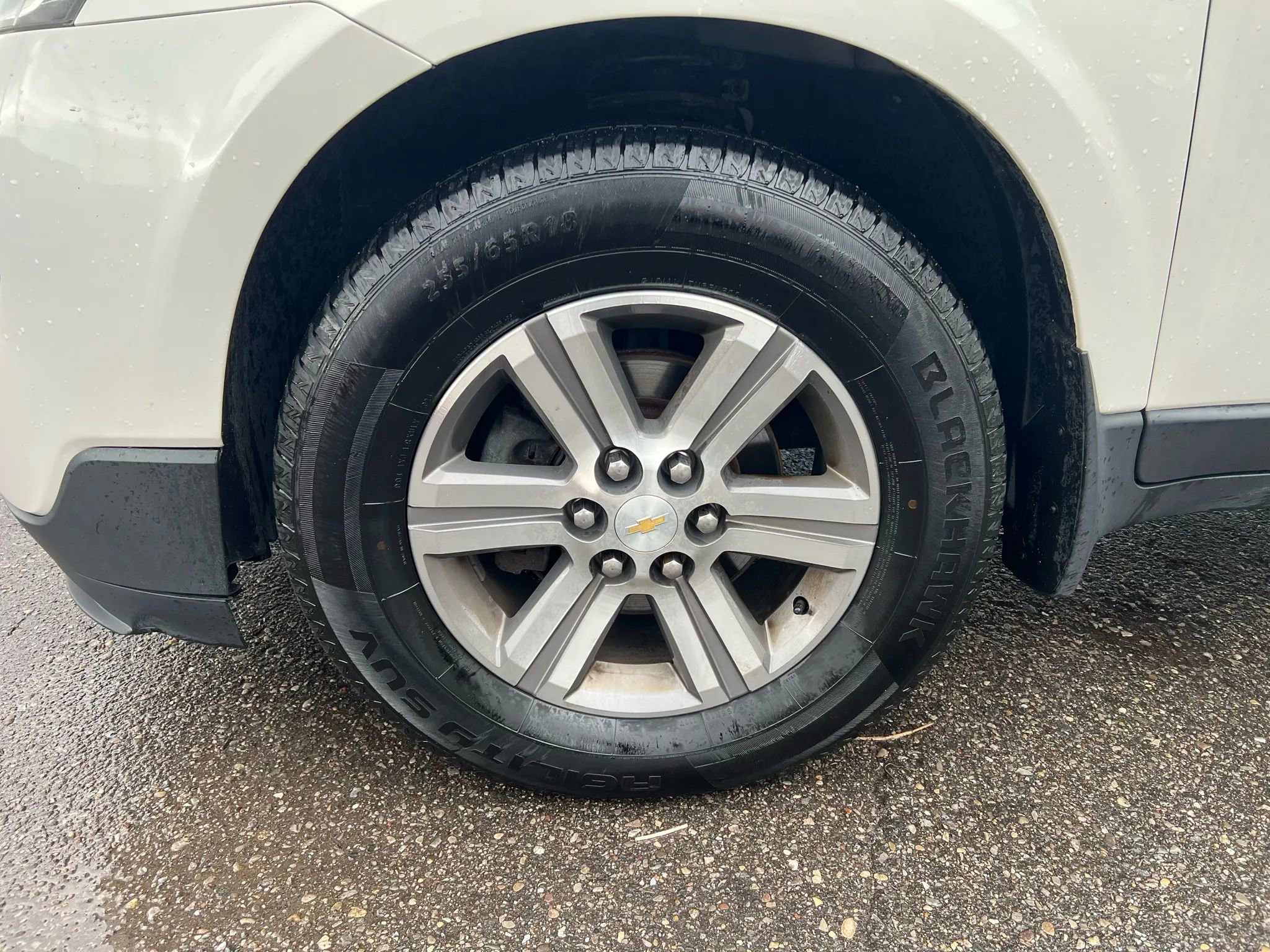 Used 2015 Chevrolet Traverse LT image 9