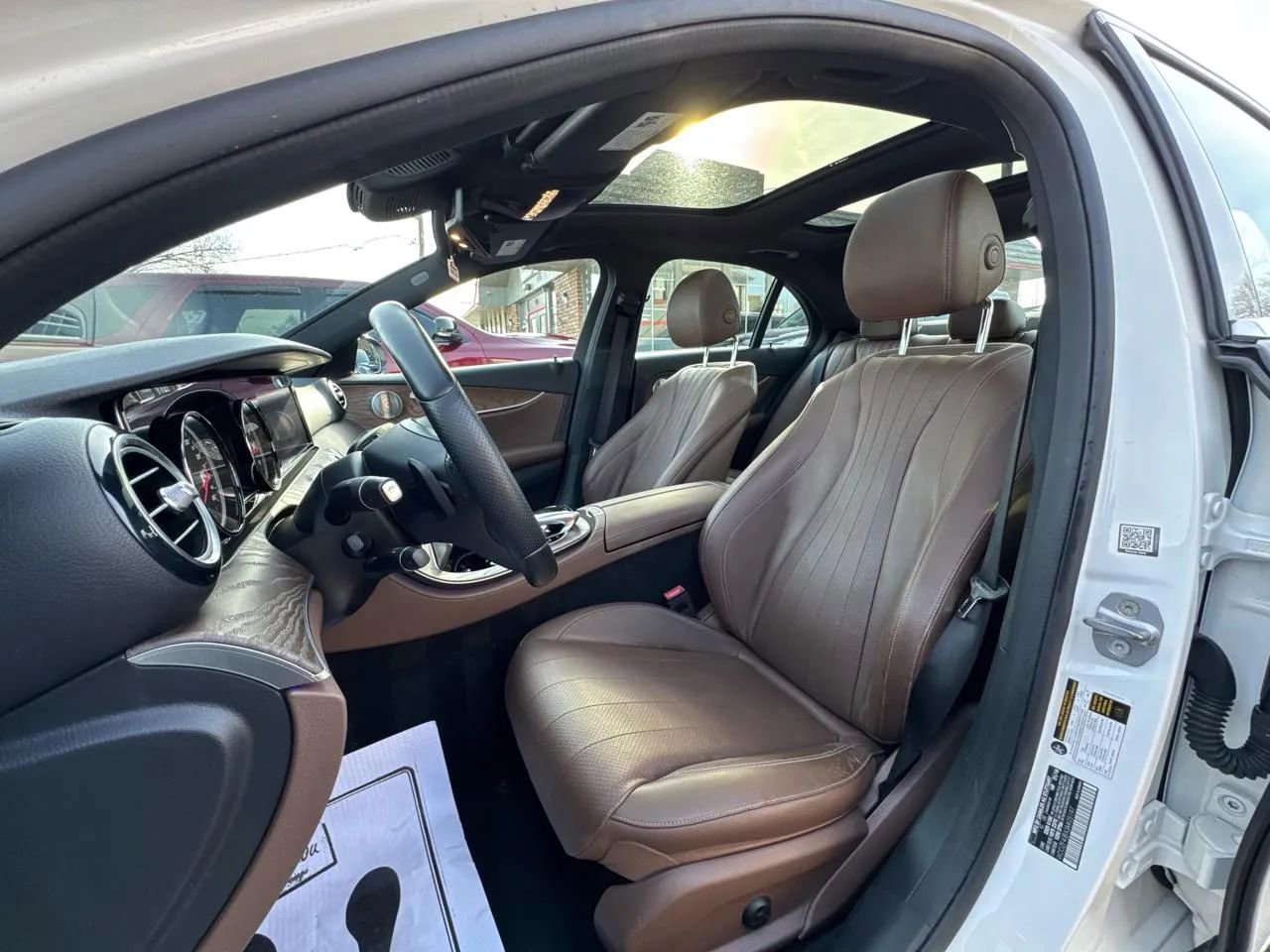 Used 2018 Mercedes-Benz E 300 image 26